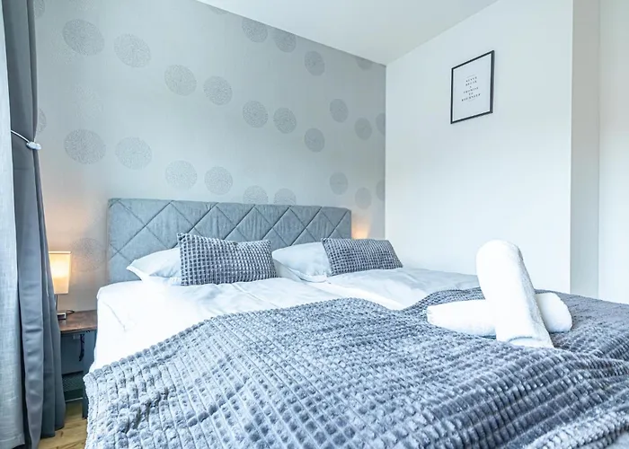 Chic 1br & 1lr, Kingbed, Only 9 Min To Center Via Metro Apartmán Vídeň