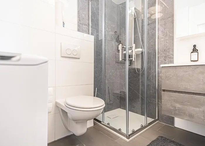 Chic 1br & 1lr, Kingbed, Only 9 Min To Center Via Metro * Vídeň